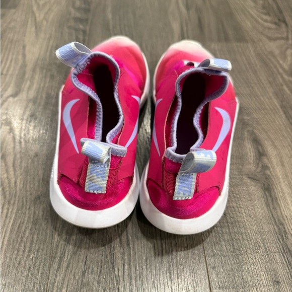 Nike Flex Runner Shoes Youth Girls 7, Women’s 9, Fireberry Purple Pulse - Picture 3 of 5
